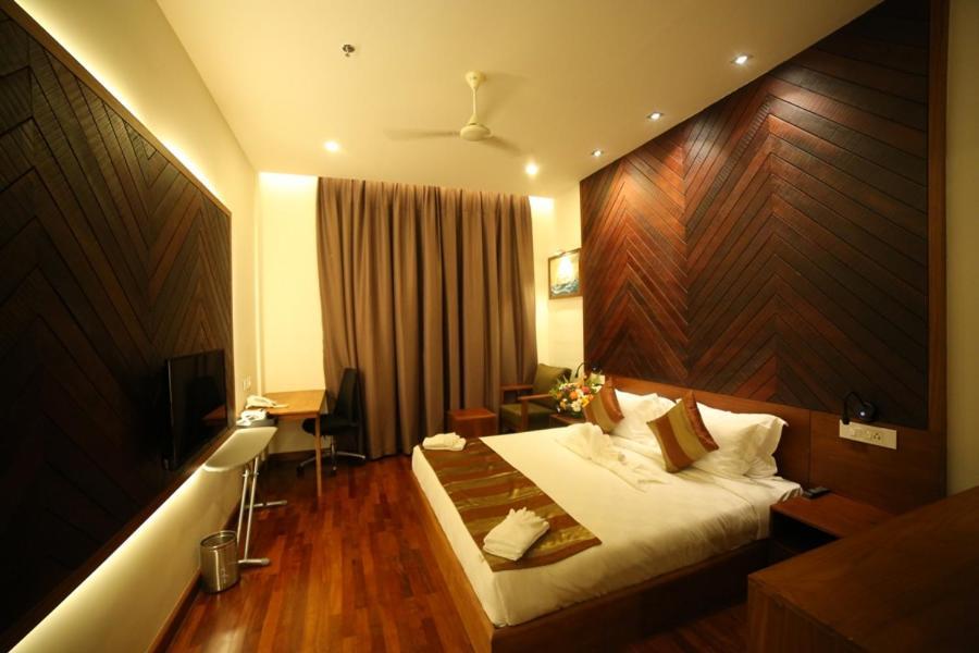 Woodies Bleisure Hotel Kozhikode Dış mekan fotoğraf