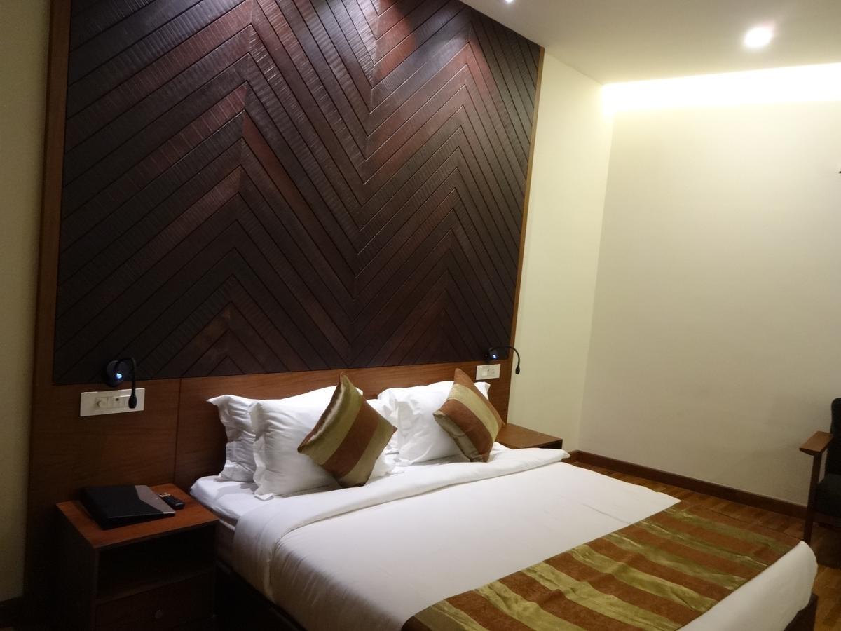 Woodies Bleisure Hotel Kozhikode Dış mekan fotoğraf